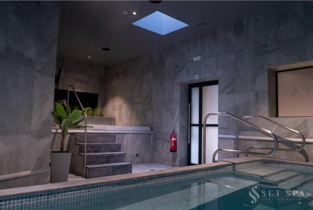 מוסקרון Set Spa מראה חיצוני תמונה