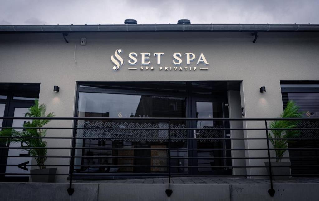 מוסקרון Set Spa מראה חיצוני תמונה